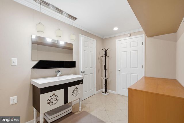 2132 CHERRY LEAF LN, Silver Spring, MD 20906