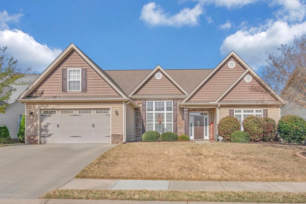 124 Dewfield Lane, Boiling Springs, SC 29316