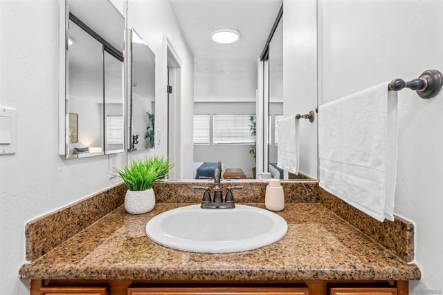 1030 Robinson Ave 111, San Diego, CA 92103