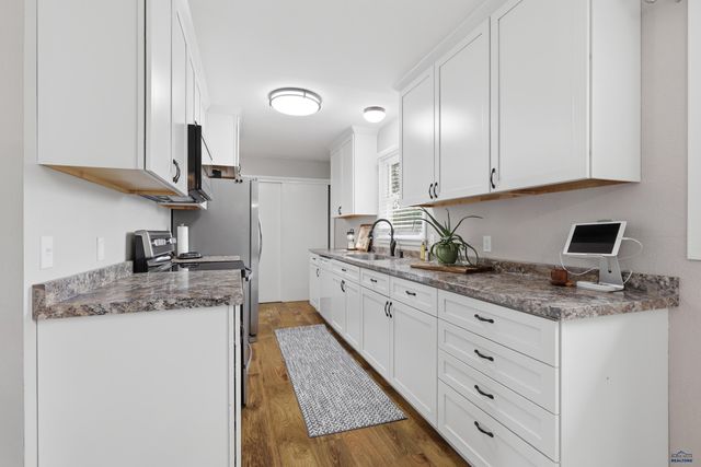 2727 OAK AVE, Rapid City, SD 57701