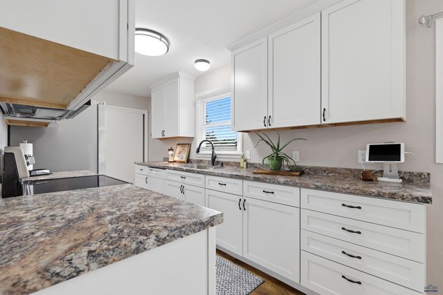 2727 OAK AVE, Rapid City, SD 57701