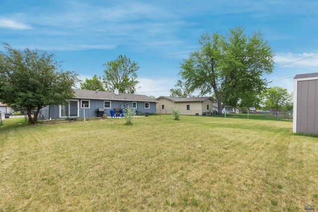 2727 OAK AVE, Rapid City, SD 57701