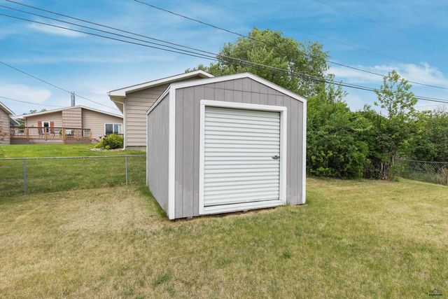 2727 OAK AVE, Rapid City, SD 57701