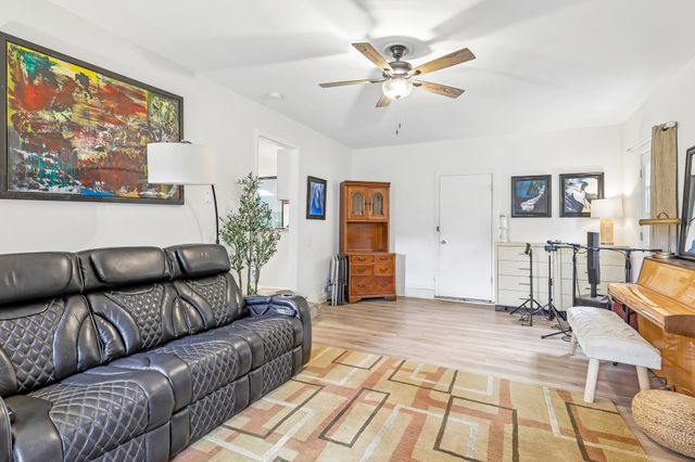 403 Pennington Ln, Cedar Hill, TN 37032