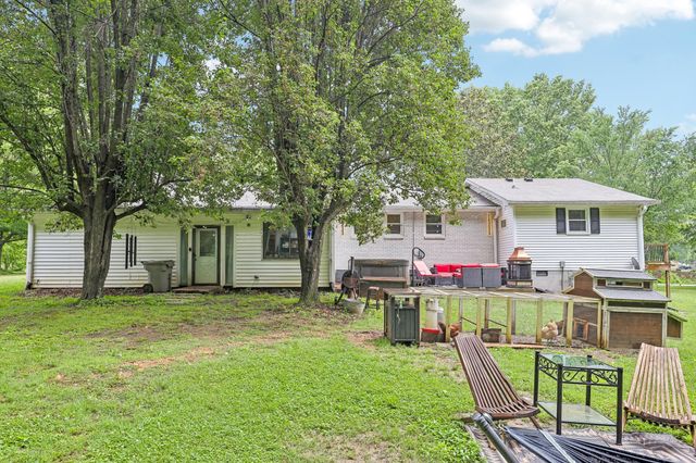 403 Pennington Ln, Cedar Hill, TN 37032