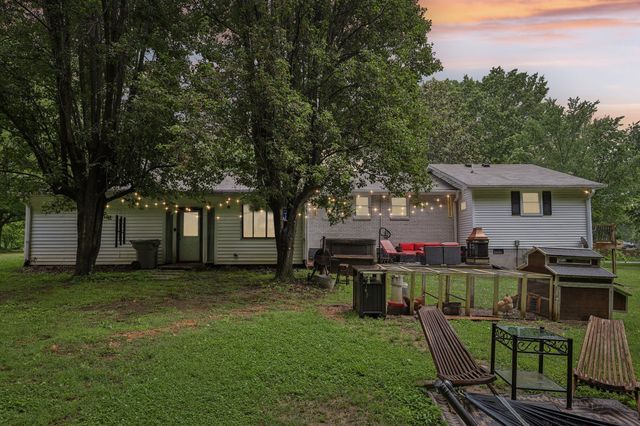 403 Pennington Ln, Cedar Hill, TN 37032
