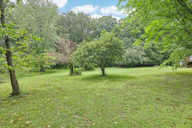 403 Pennington Ln, Cedar Hill, TN 37032