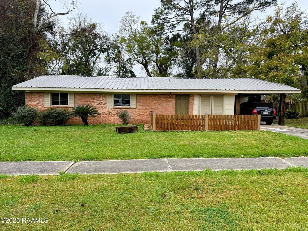 113 Maple Drive, Lafayette, LA 70506