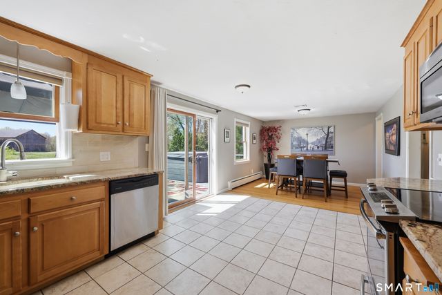 67 Countryside Lane, Suffield, CT 06078