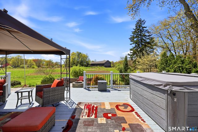 67 Countryside Lane, Suffield, CT 06078