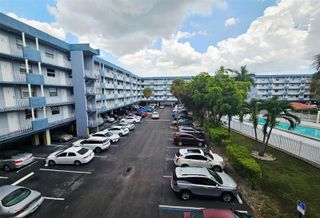1655 W 44 Place 315, Hialeah, FL 33012