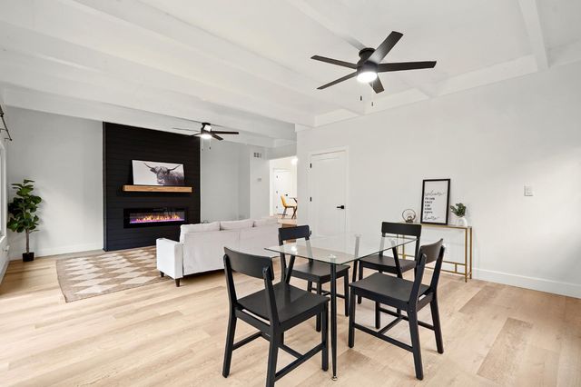 2316 W Swain Rd, Stockton, CA 95207