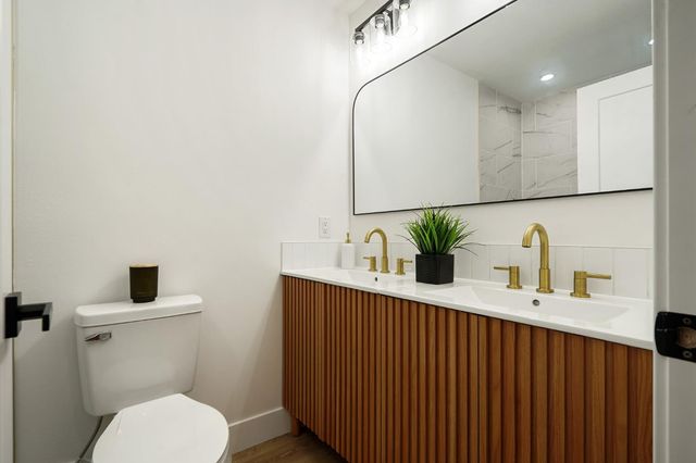 2316 W Swain Rd, Stockton, CA 95207