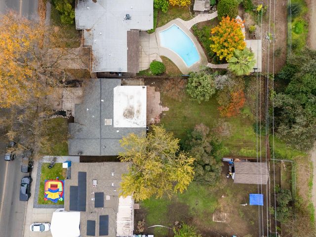 2316 W Swain Rd, Stockton, CA 95207