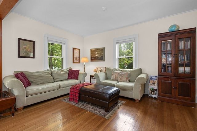 199 Concord St, Newton, MA 02462