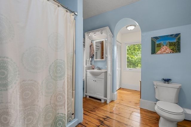199 Concord St, Newton, MA 02462
