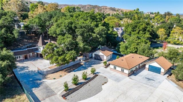 26251 Ravenhill Road, Canyon Country, CA 91387
