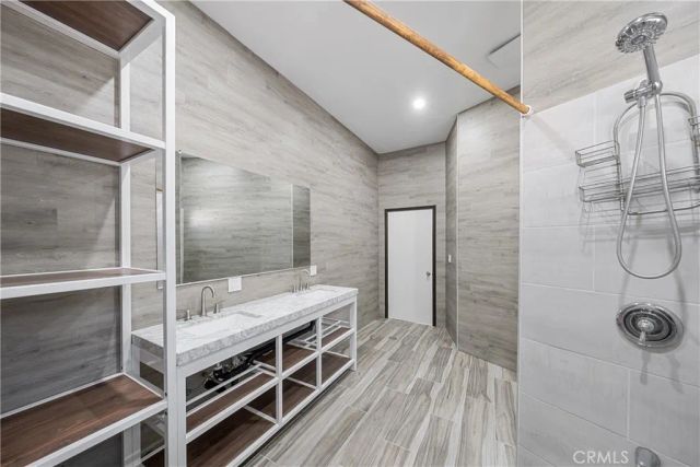 26251 Ravenhill Road, Canyon Country, CA 91387