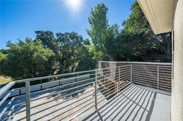 26251 Ravenhill Road, Canyon Country, CA 91387