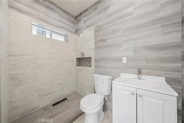 26251 Ravenhill Road, Canyon Country, CA 91387