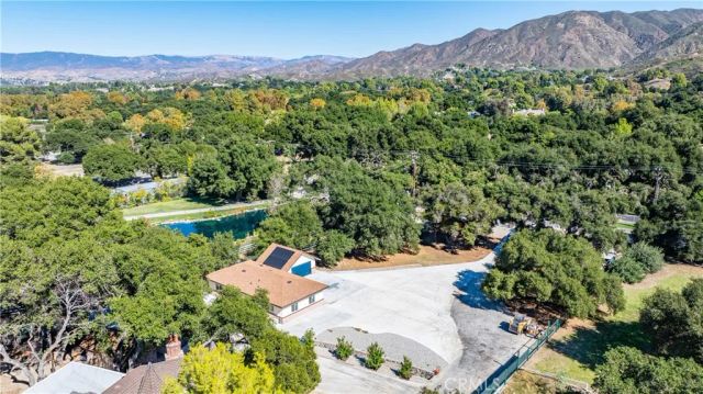 26251 Ravenhill Road, Canyon Country, CA 91387