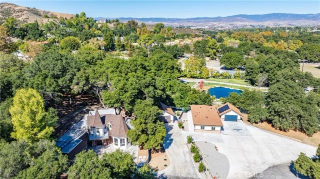 26251 Ravenhill Road, Canyon Country, CA 91387