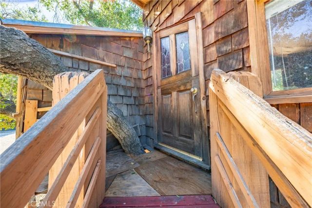 26251 Ravenhill Road, Canyon Country, CA 91387