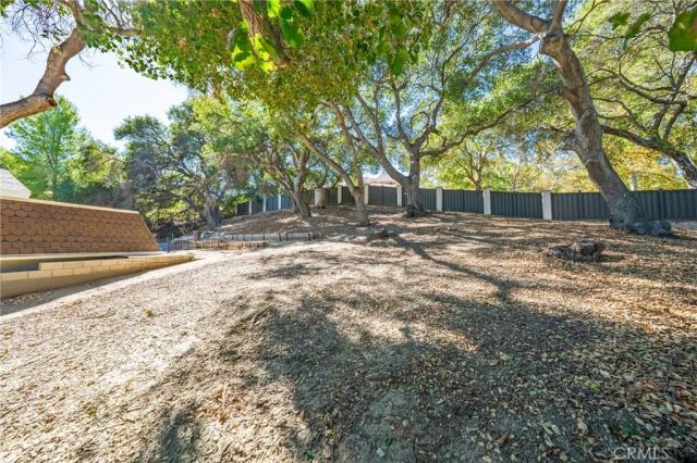 26251 Ravenhill Road, Canyon Country, CA 91387