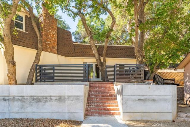 26251 Ravenhill Road, Canyon Country, CA 91387