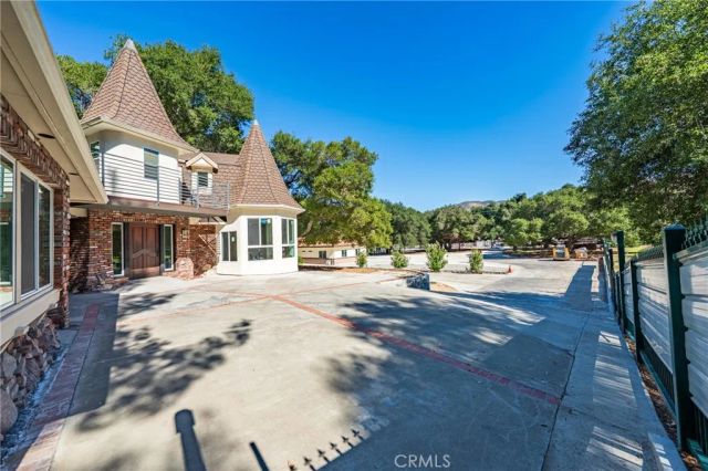 26251 Ravenhill Road, Canyon Country, CA 91387
