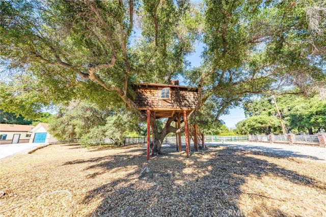 26251 Ravenhill Road, Canyon Country, CA 91387