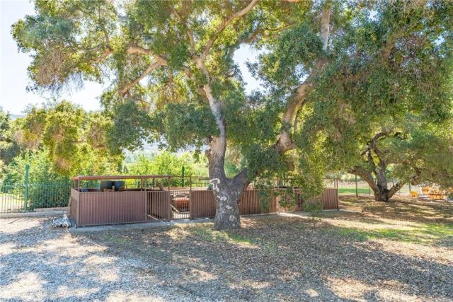 26251 Ravenhill Road, Canyon Country, CA 91387
