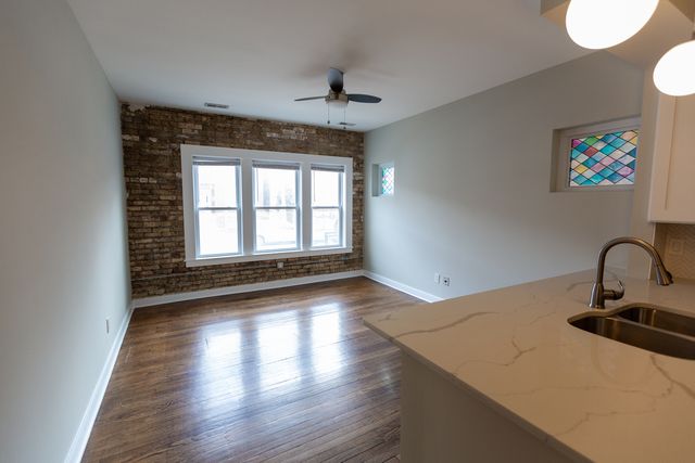 2122 N Springfield Avenue, Chicago, IL 60647