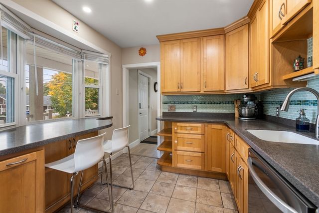 63 Pine St, Natick, MA 01760