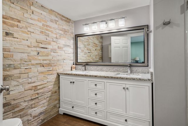 63 Pine St, Natick, MA 01760