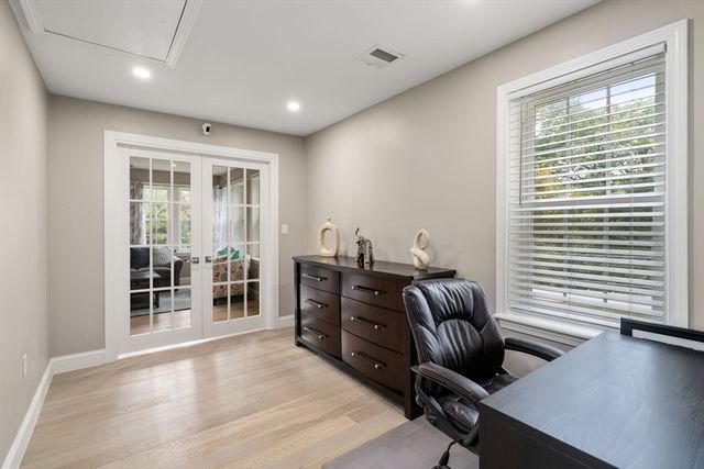 63 Pine St, Natick, MA 01760