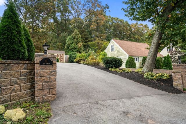 63 Pine St, Natick, MA 01760