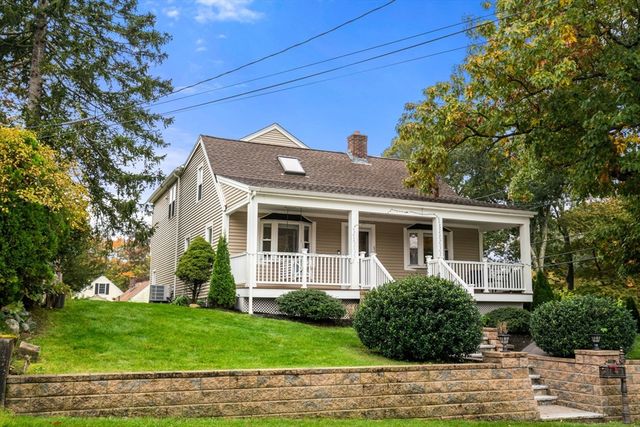 63 Pine St, Natick, MA 01760