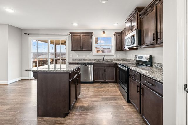 731 Crestone Lane, Clarksville, TN 37042