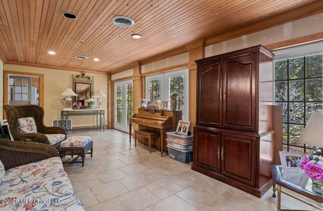 101 Olympia Fields, Jackson, MS 39211