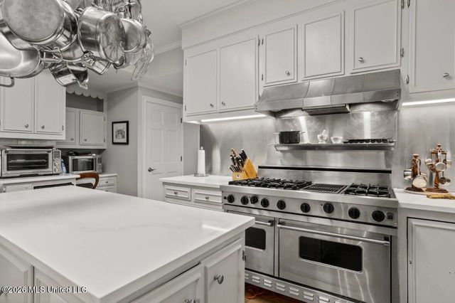 101 Olympia Fields, Jackson, MS 39211