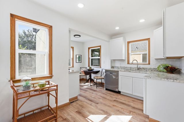 1515 Upton Avenue N, Minneapolis, MN 55411