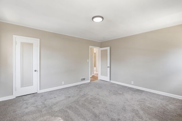 1515 Upton Avenue N, Minneapolis, MN 55411
