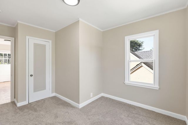 1515 Upton Avenue N, Minneapolis, MN 55411