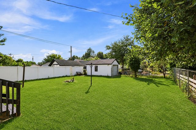 1515 Upton Avenue N, Minneapolis, MN 55411