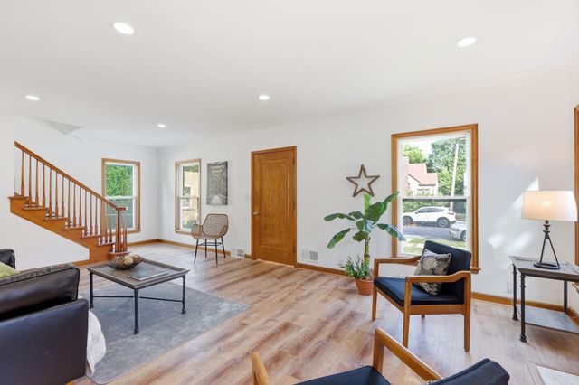 1515 Upton Avenue N, Minneapolis, MN 55411