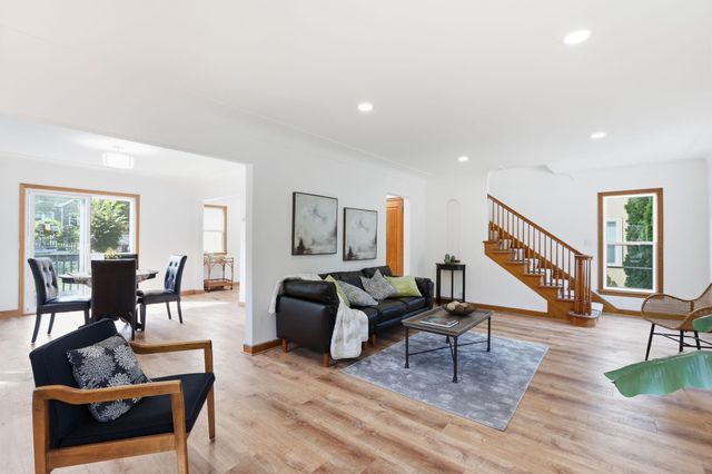 1515 Upton Avenue N, Minneapolis, MN 55411