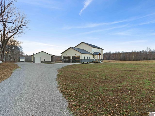 600 Liberty Road, Princeton, KY 42445