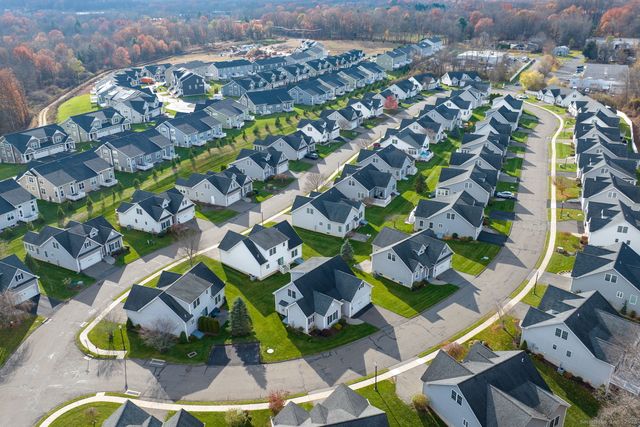 74 Brookview Place 74, Southington, CT 06479