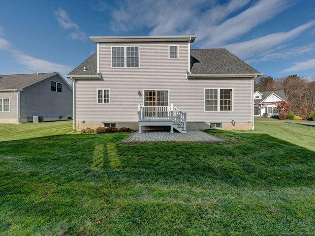 74 Brookview Place 74, Southington, CT 06479